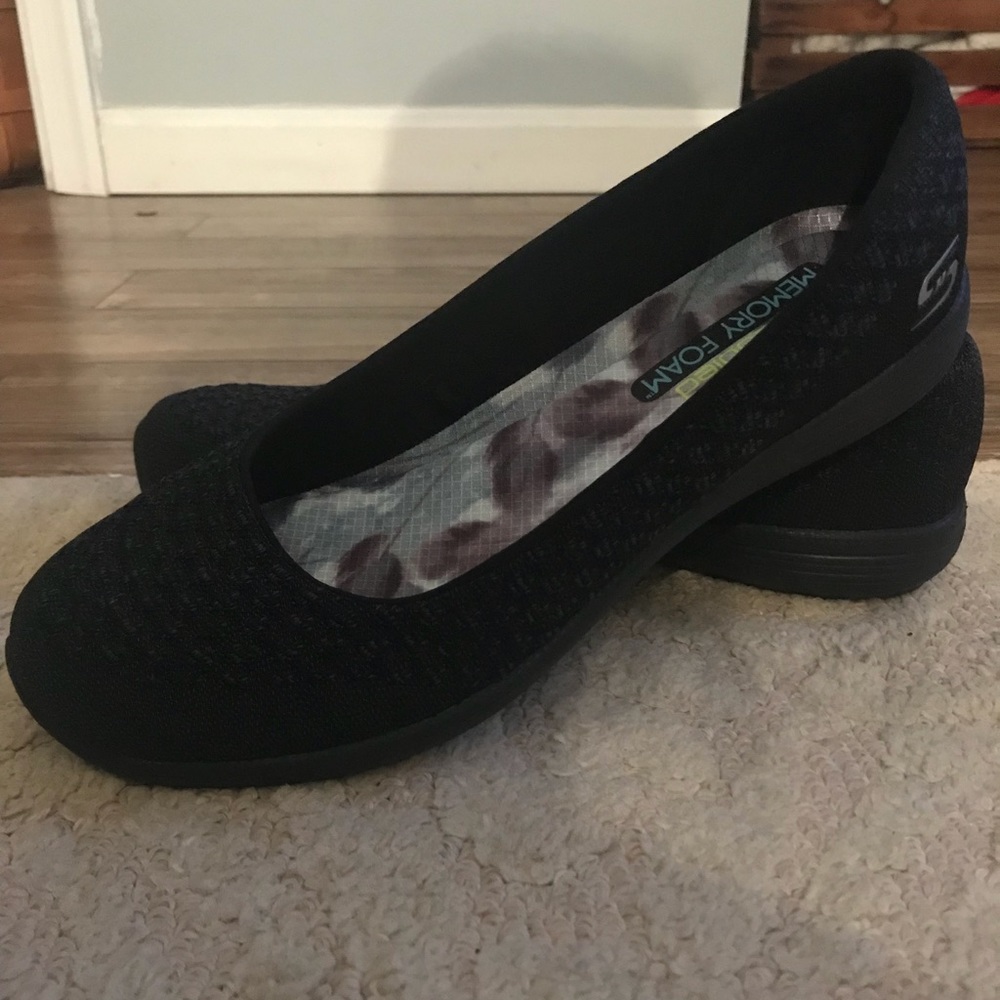 Sketchers air cooled shoes